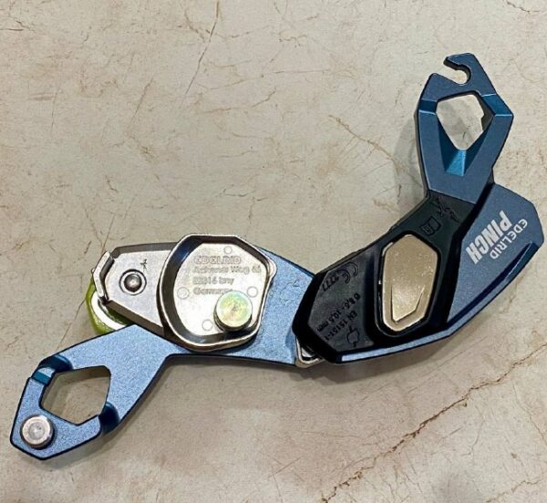 Страховочно- спусковое устройство Edelrid Pinch