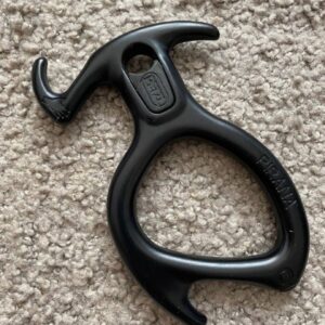 Спусковое устройство PETZL PIRANA