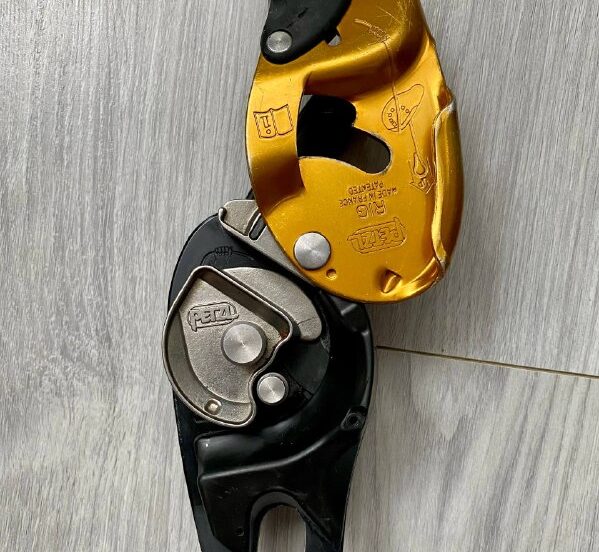 Спусковое устройство PETZL RIG (1 модель)